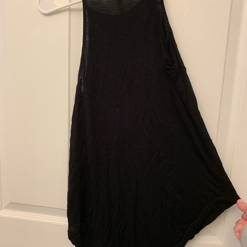LF/ Emma and Sam black tank